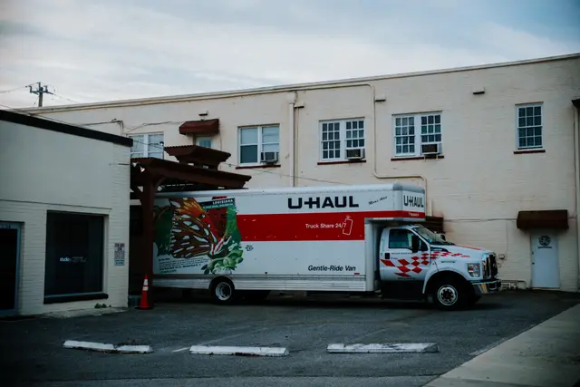 Chargement d’un camion de déménagement
