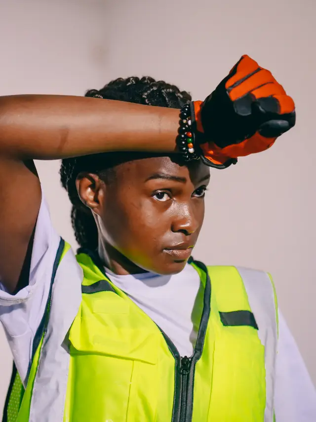 Portrait d’un professionnel en gilet de sécurité