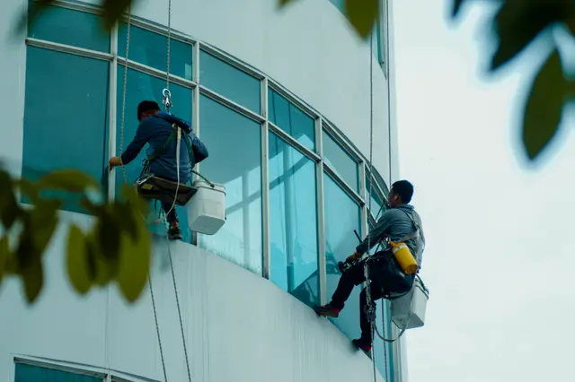 Nettoyage de la façade d’un bâtiment