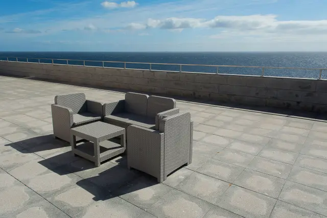 Terrasse propre après nettoyage haute pression